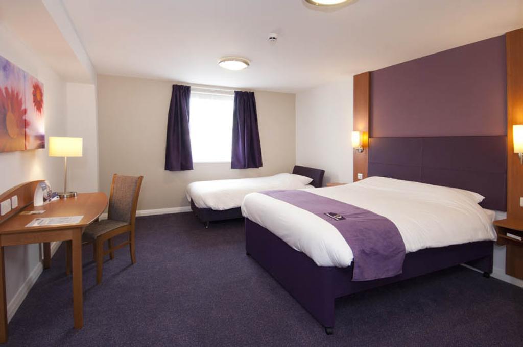 Premier Inn Sittingbourne Kent Zimmer foto