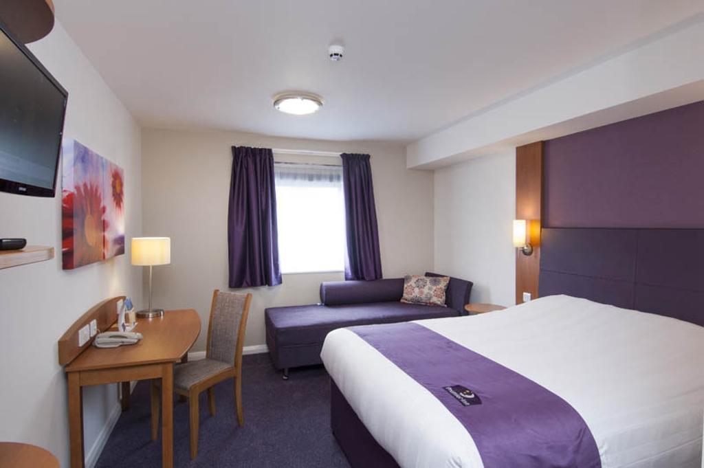 Premier Inn Sittingbourne Kent Zimmer foto